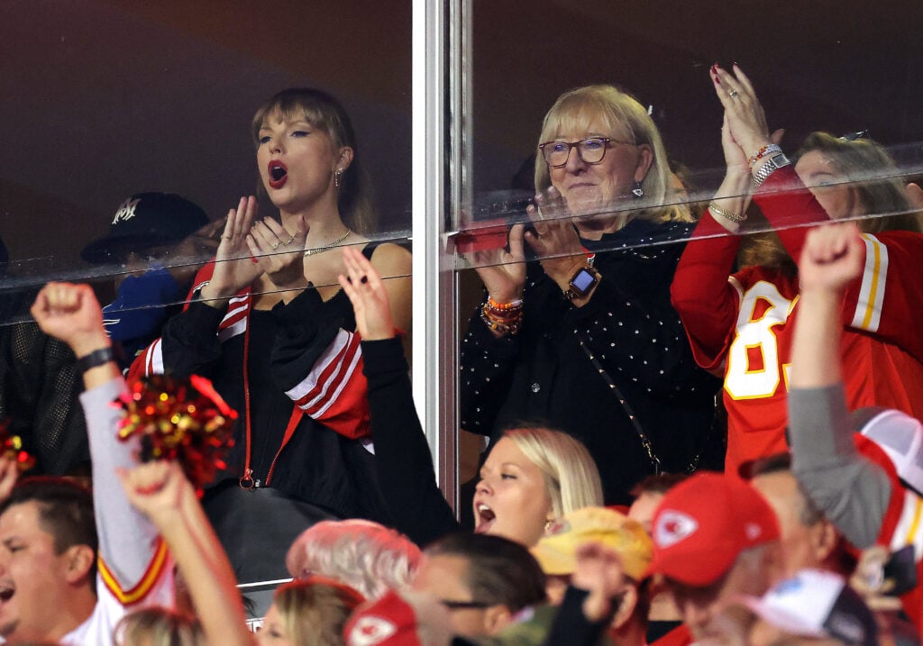 Taylor Swift and Donna Kelce watch a game.