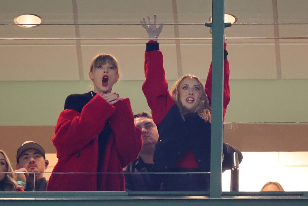 Taylor Swift cheers.