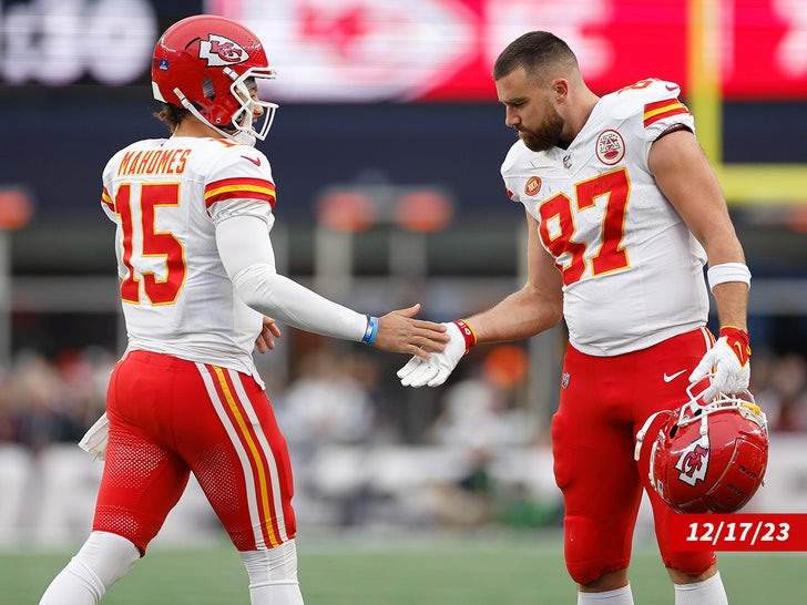 travis kelce patrick mahomes on the field sub