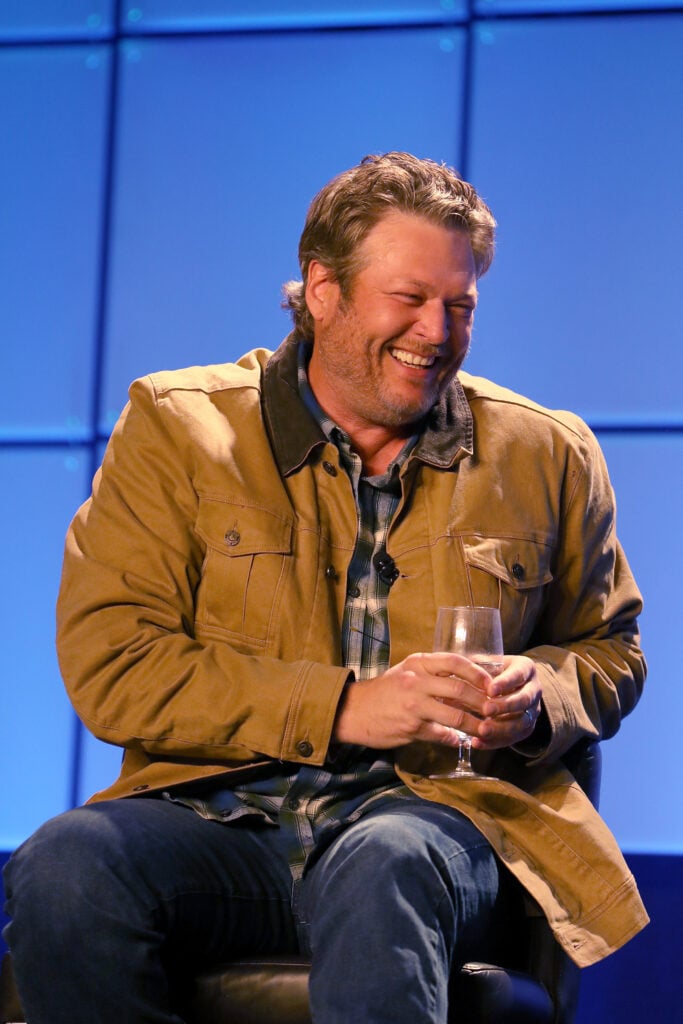 Blake Shelton has the giggles in 2022.