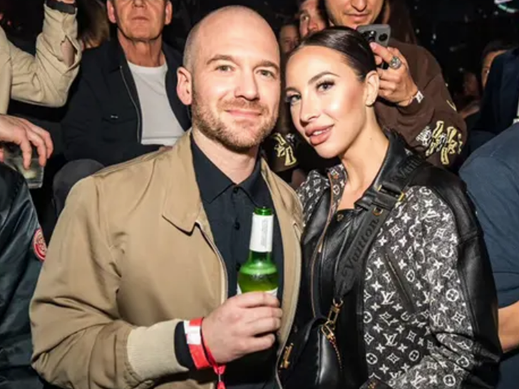 Sean Evans And Melissa Stratton Happier Times