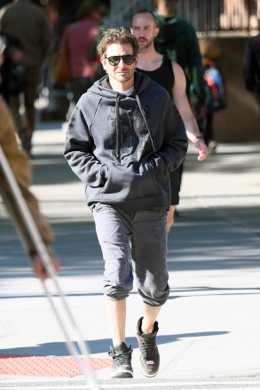 Bradley Cooper spotted walking in the West Village neighborhood of New York CityPictured: Bradley CooperRef: SPL8004733 300523 NON-EXCLUSIVEPicture by: Elder Ordonez / SplashNews.comSplash News and PicturesUSA: 310-525-5808UK: 020 8126 1009eamteam@shutterstock.comWorld Rights, No Poland Rights, No Portugal Rights, No Russia Rights