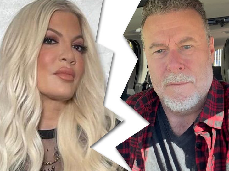 Tori Spelling Split Art_Insta