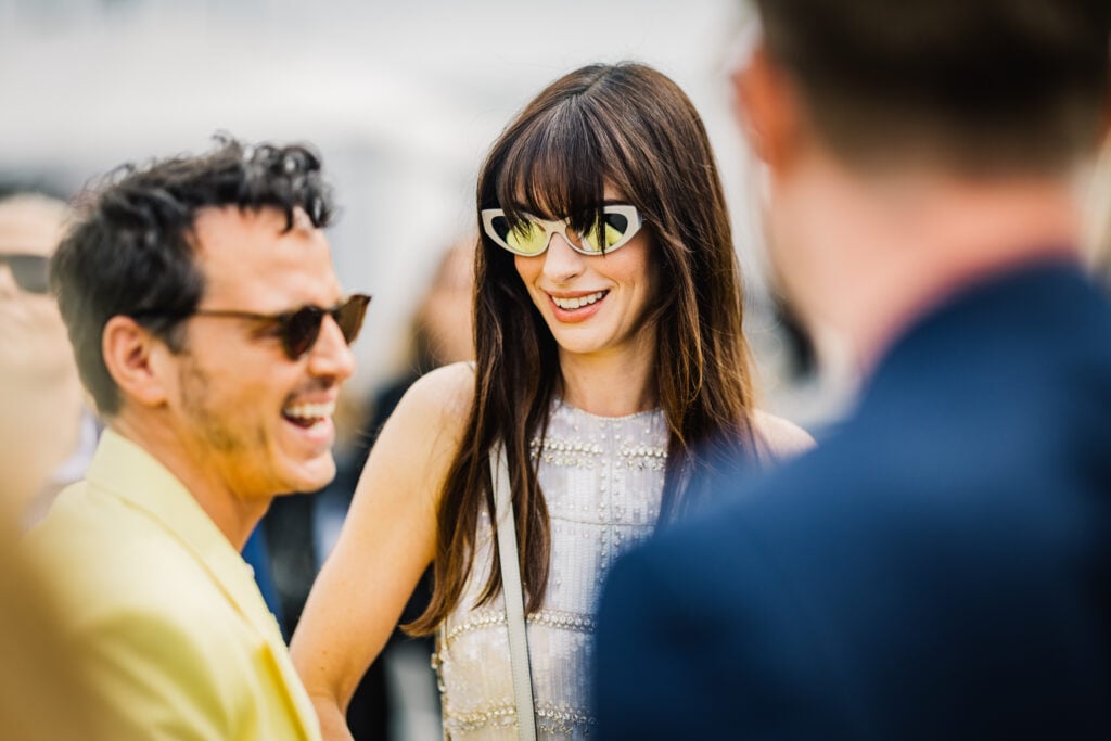 Andrew Scott and Anne Hathaway